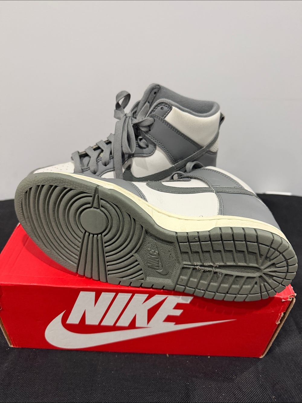 Nike Dunks Kids' High-Top Sneakers in Gray and White - Picture 5 of 6
